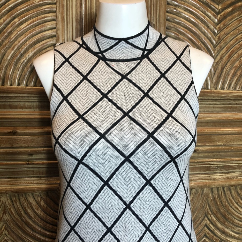 B2 Romeo & Juliet Grey Knit shift dress L - Picture 2 of 6